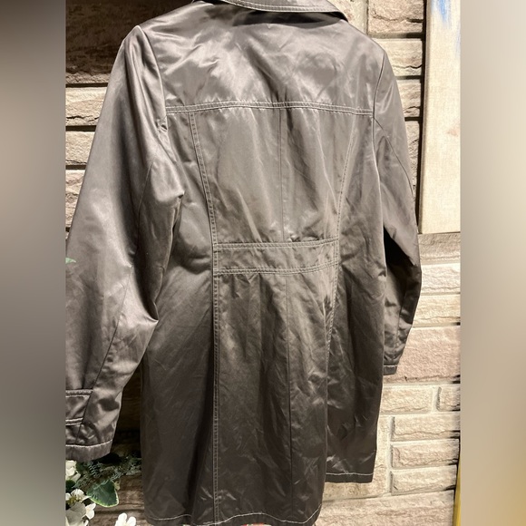 UteX trench coat with floral lining. Size M - Picture 4 of 4